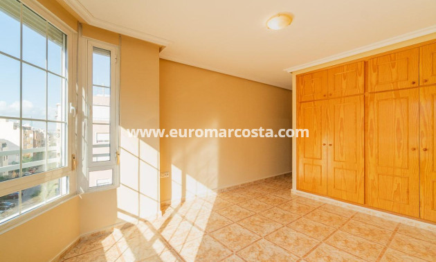 Objekte zum Wiederverkauf - Wohnung - Torrevieja - TORREVIEJA