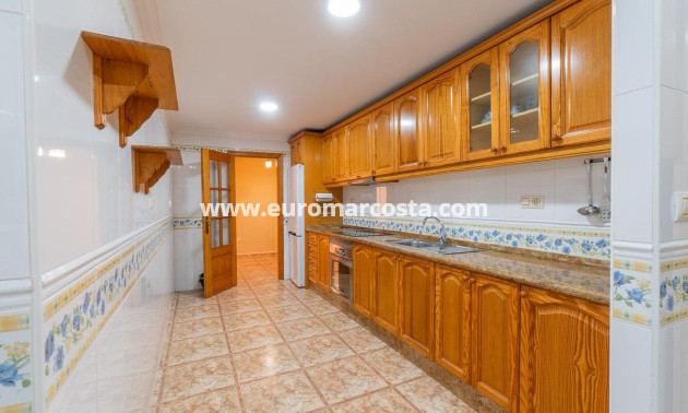 Objekte zum Wiederverkauf - Wohnung - Torrevieja - TORREVIEJA