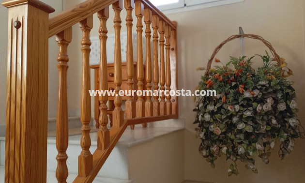 Objekte zum Wiederverkauf - Stadthaus - Daya Vieja