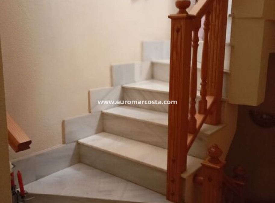 Objekte zum Wiederverkauf - Stadthaus - Daya Vieja