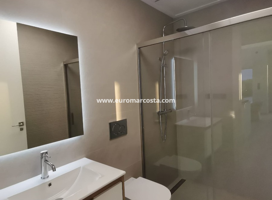 Neubauten - Villa freitstehend - Los Montesinos