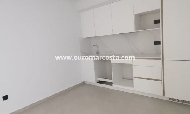 Neubauten - Villa freitstehend - Los Montesinos