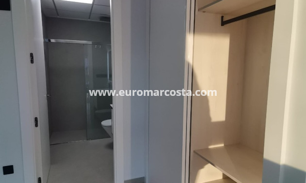 Neubauten - Villa freitstehend - Los Montesinos