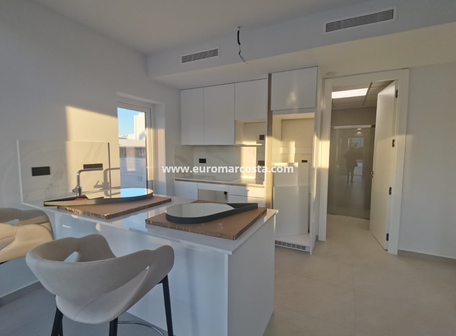 Neubauten - Villa freitstehend - Los Montesinos