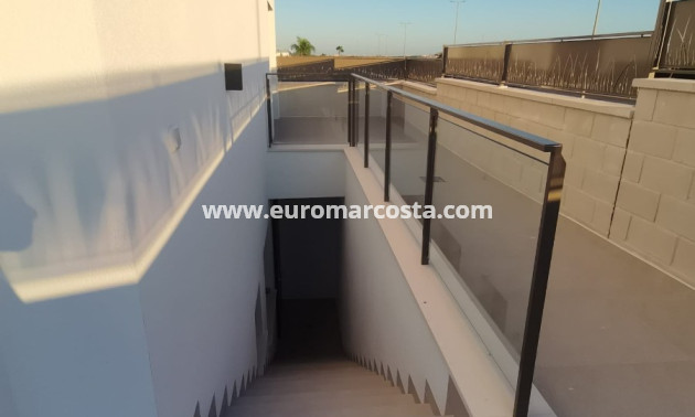 Neubauten - Villa freitstehend - Los Montesinos