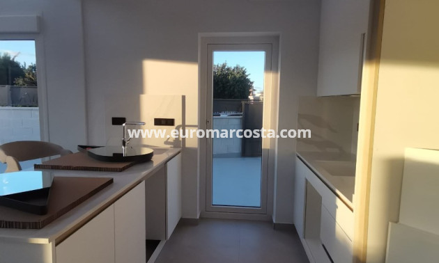 Neubauten - Villa freitstehend - Los Montesinos