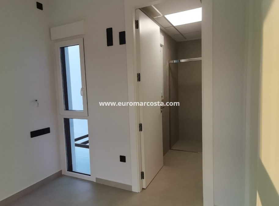 Neubauten - Villa freitstehend - Los Montesinos