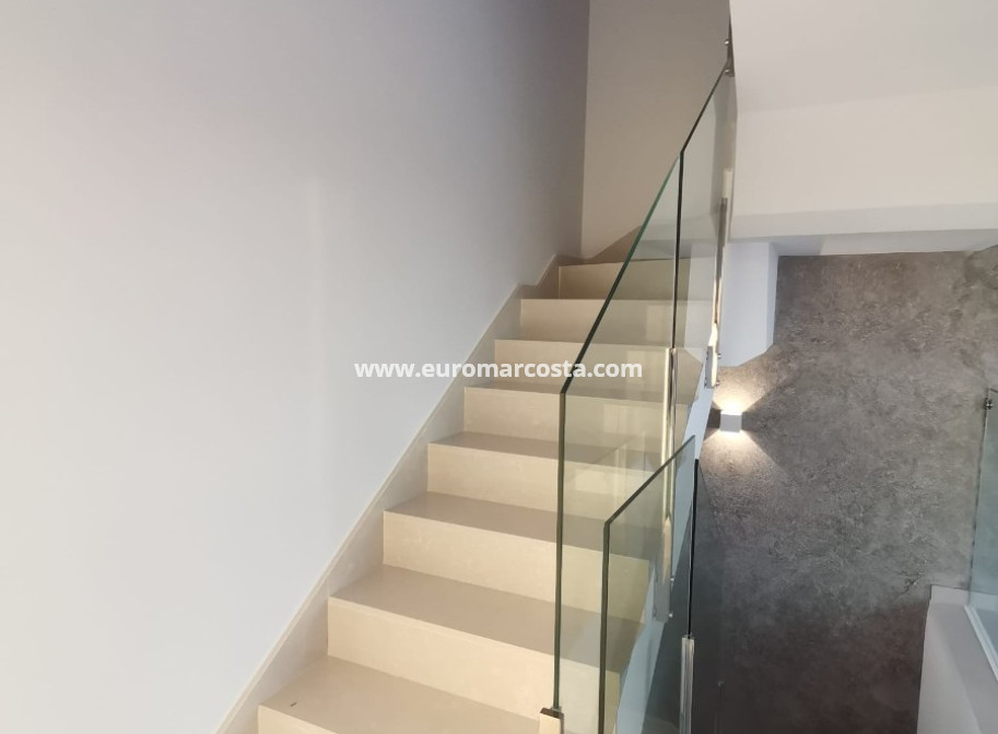 Neubauten - Villa freitstehend - Los Montesinos