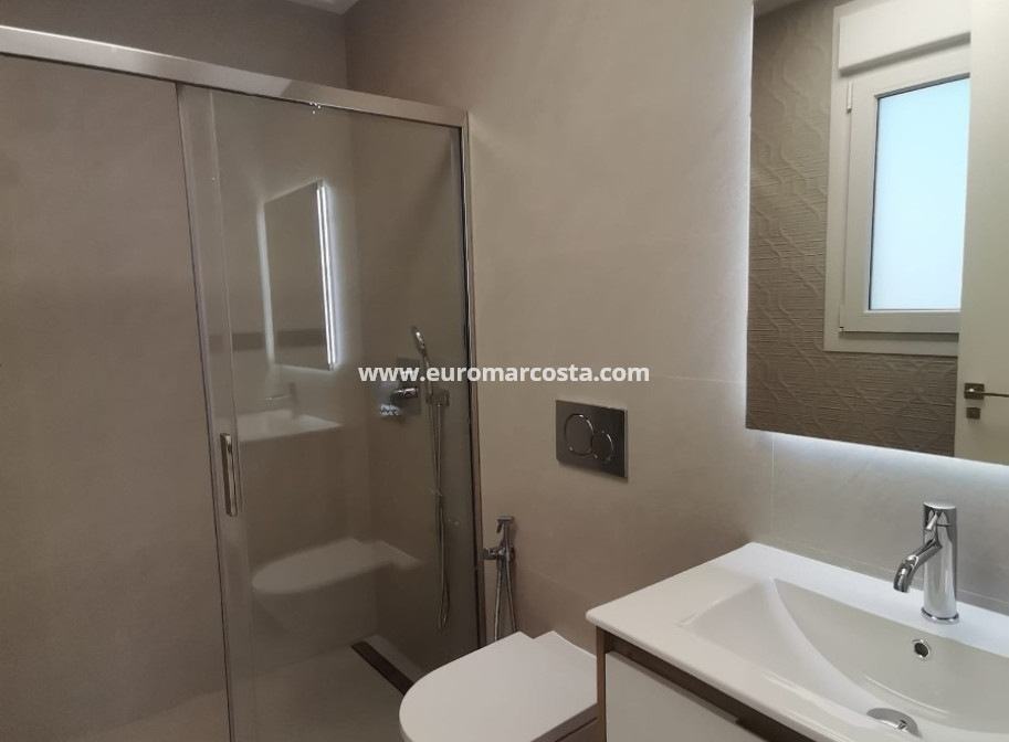 Neubauten - Villa freitstehend - Los Montesinos