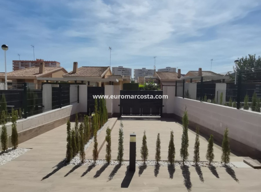 Neubauten - Villa freitstehend - La Manga del Mar Menor - Murcia
