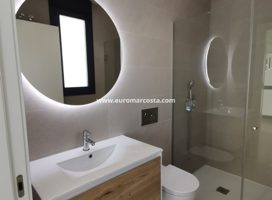 Neubauten - Villa freitstehend - La Manga del Mar Menor - Murcia