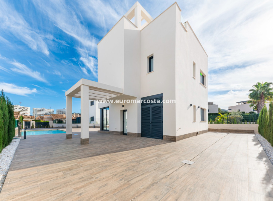Nueva construcción  - Villa - La Manga del Mar Menor - Murcia