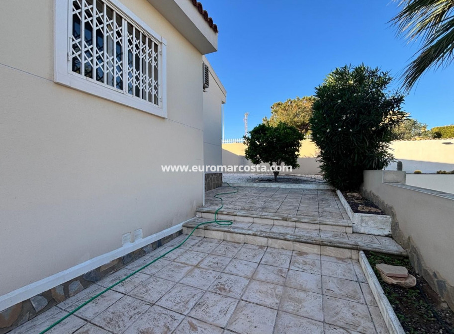 Sale - Villa - Ciudad Quesada