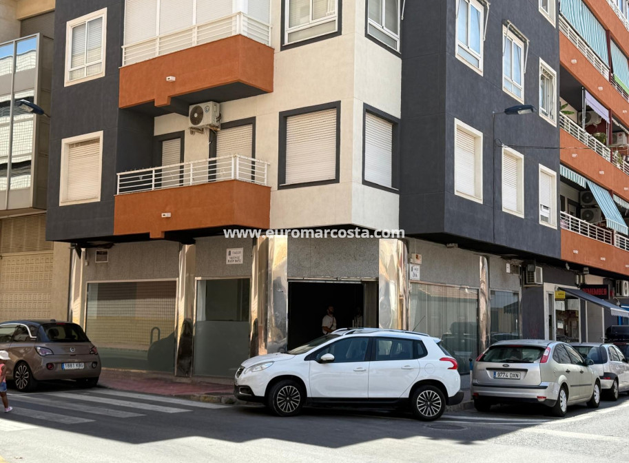 Sale - Commercial - Torrevieja - TORREVIEJA