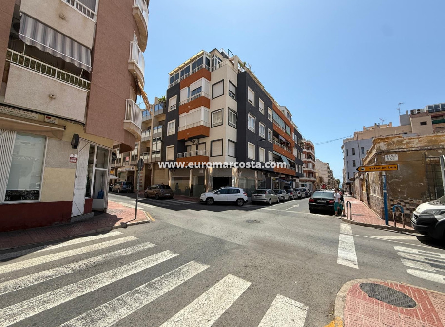 Sale - Commercial - Torrevieja - TORREVIEJA