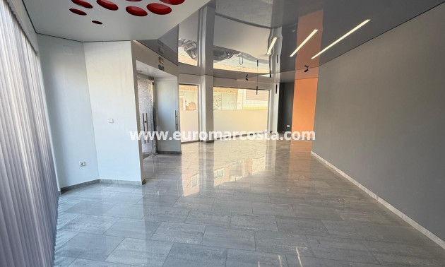 Sale - Commercial - Torrevieja - TORREVIEJA