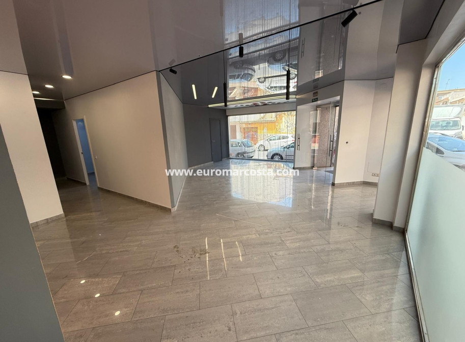 Sale - Commercial - Torrevieja - TORREVIEJA