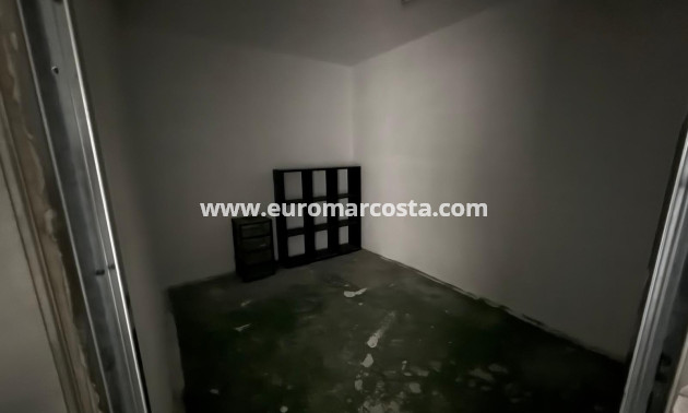 Sale - Commercial - Torrevieja - TORREVIEJA