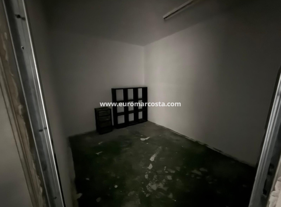 Sale - Commercial - Torrevieja - TORREVIEJA