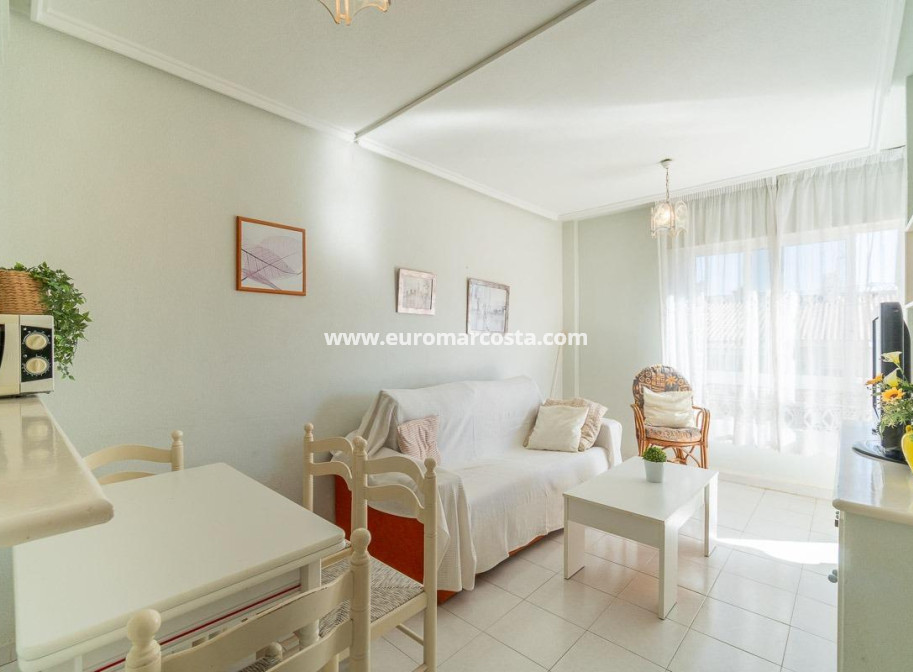 Objekte zum Wiederverkauf - Wohnung - Torrevieja - TORREVIEJA