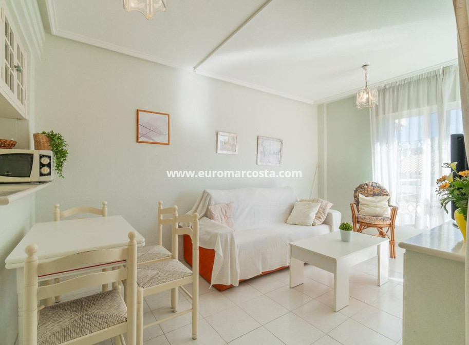 Objekte zum Wiederverkauf - Wohnung - Torrevieja - TORREVIEJA