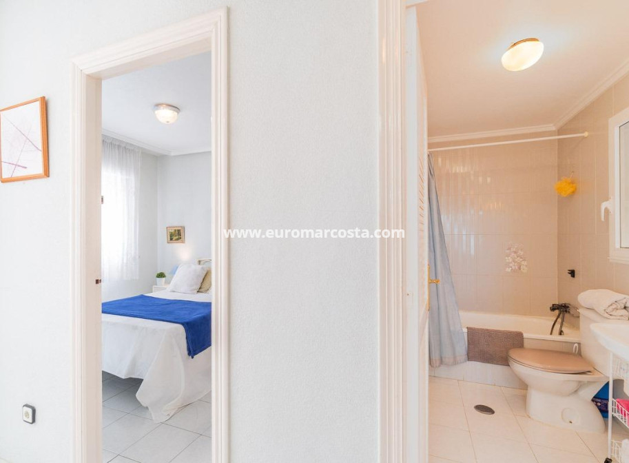 Objekte zum Wiederverkauf - Wohnung - Torrevieja - TORREVIEJA