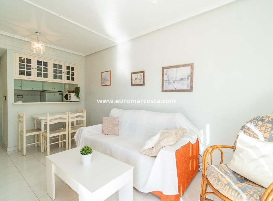 Objekte zum Wiederverkauf - Wohnung - Torrevieja - TORREVIEJA