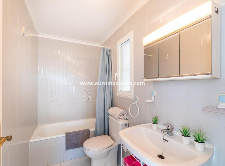 Objekte zum Wiederverkauf - Wohnung - Torrevieja - TORREVIEJA