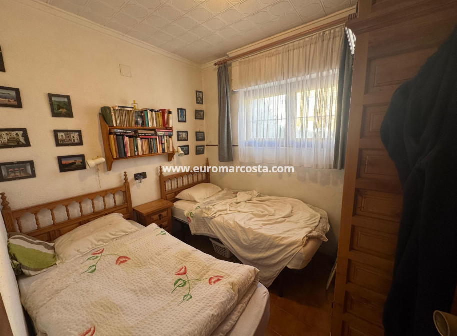 Objekte zum Wiederverkauf - Bungalow - Torrevieja - TORREVIEJA