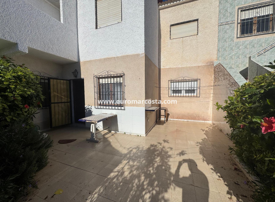 Objekte zum Wiederverkauf - Bungalow - Torrevieja - TORREVIEJA