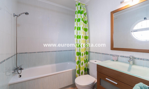 Objekte zum Wiederverkauf - Haus - Orihuela Costa