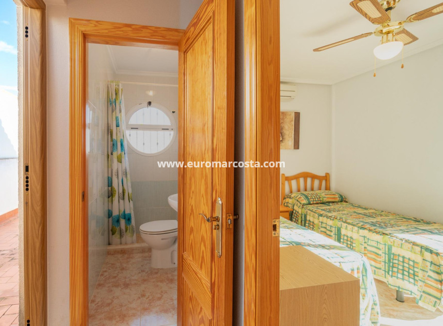 Objekte zum Wiederverkauf - Haus - Orihuela Costa