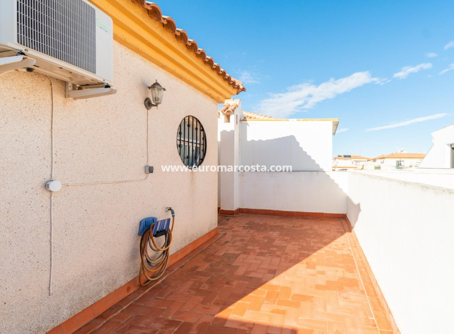 Objekte zum Wiederverkauf - Haus - Orihuela Costa