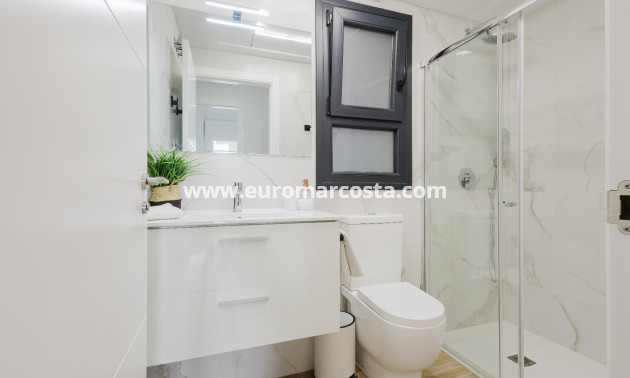 Objekte zum Wiederverkauf - Wohnung - Orihuela Costa - valentino golf III