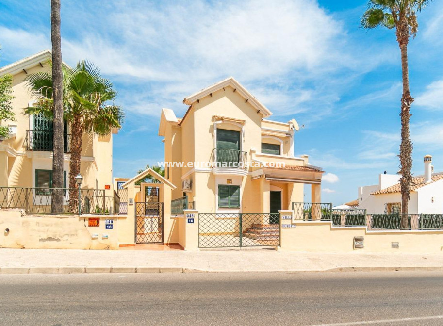 Sale - Villa - Orihuela Costa
