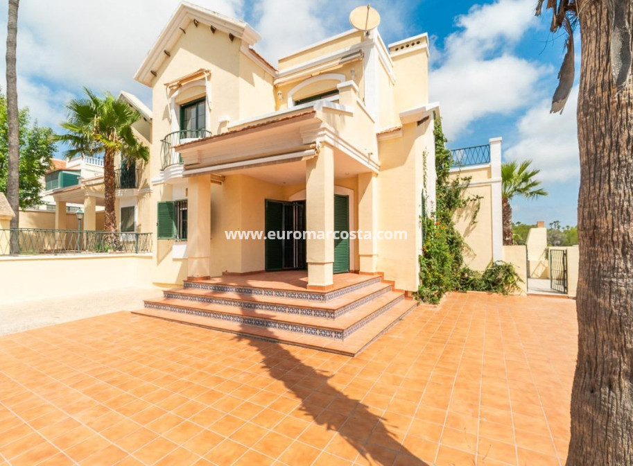 Sale - Villa - Orihuela Costa