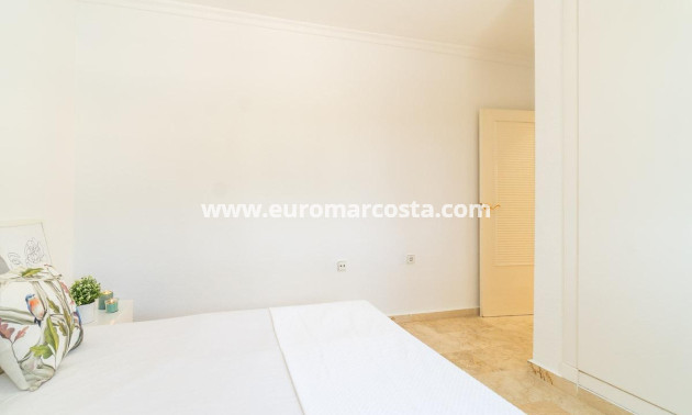 Sale - Villa - Orihuela Costa