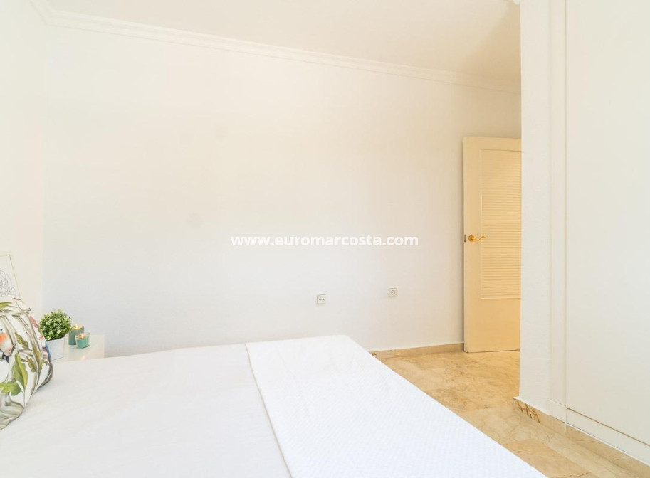 Sale - Villa - Orihuela Costa