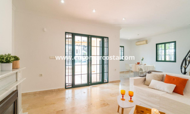 Sale - Villa - Orihuela Costa