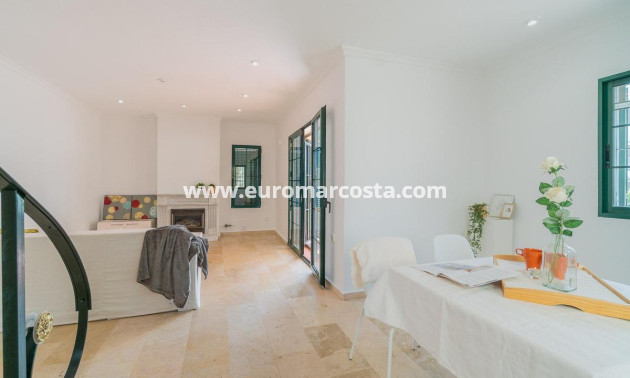 Sale - Villa - Orihuela Costa