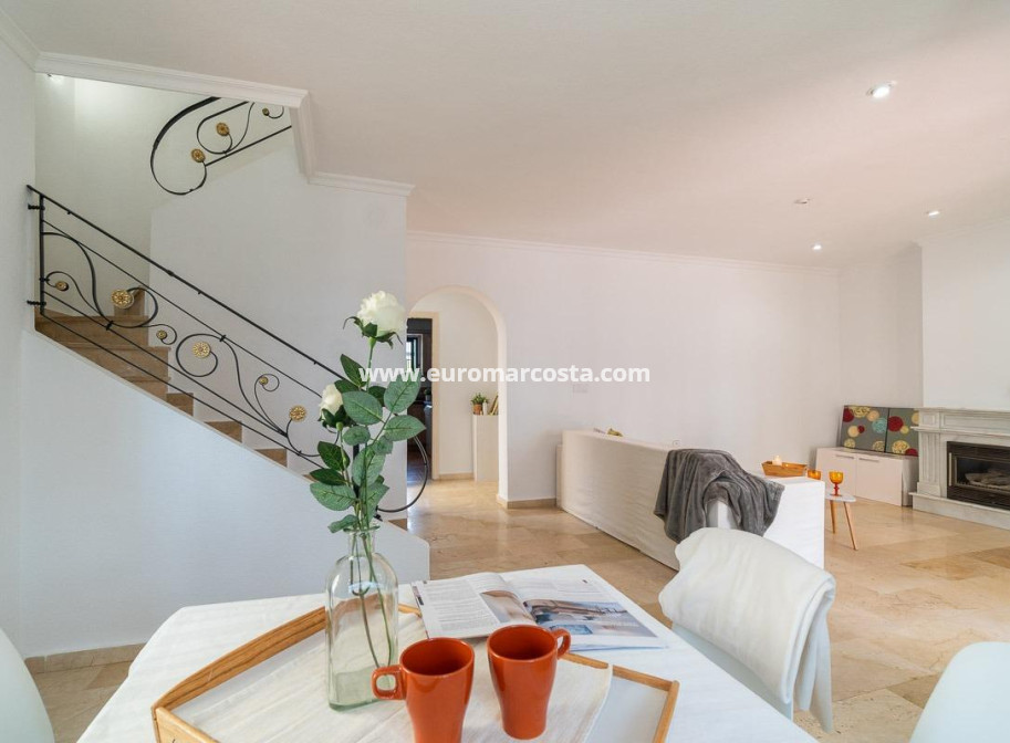 Sale - Villa - Orihuela Costa