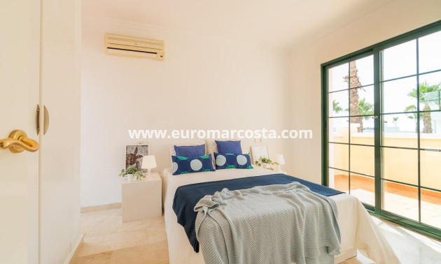 Sale - Villa - Orihuela Costa