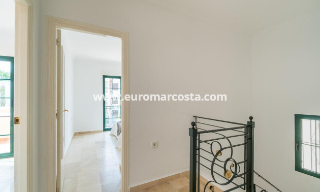 Sale - Villa - Orihuela Costa