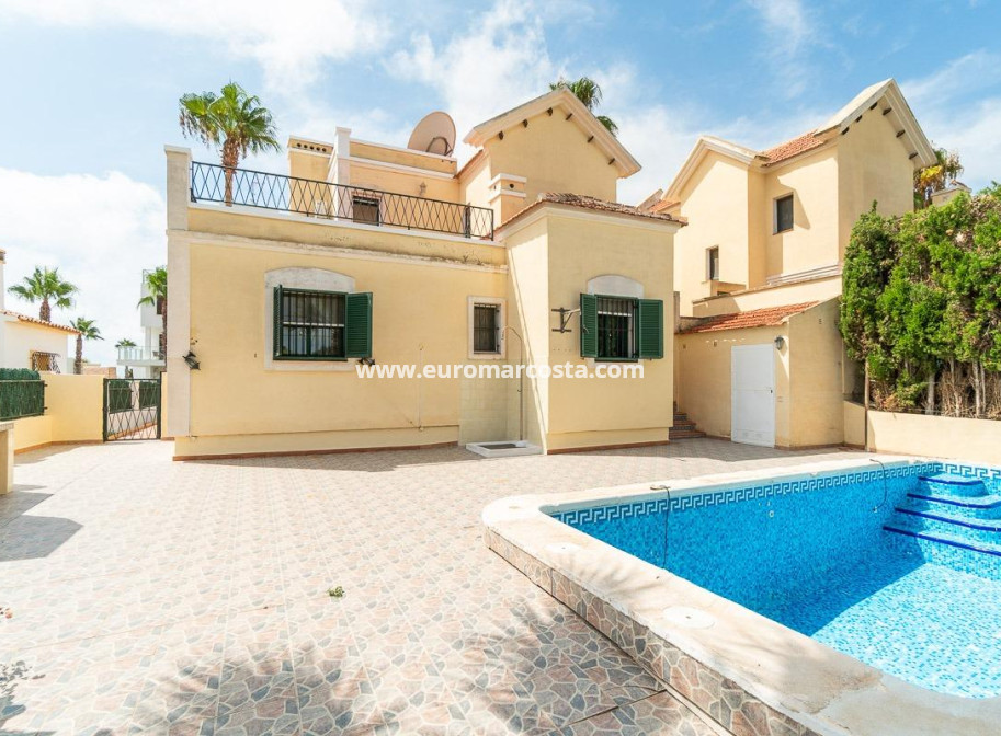 Sale - Villa - Orihuela Costa