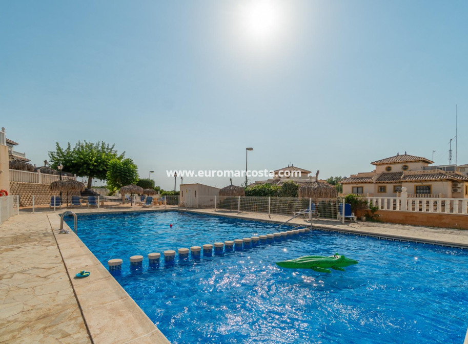 Venta - Apartamento / piso - Orihuela Costa - Lomas de Cabo Roig-Los Dolses