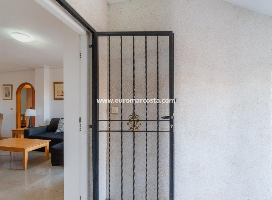 Venta - Apartamento / piso - Orihuela Costa - Lomas de Cabo Roig-Los Dolses