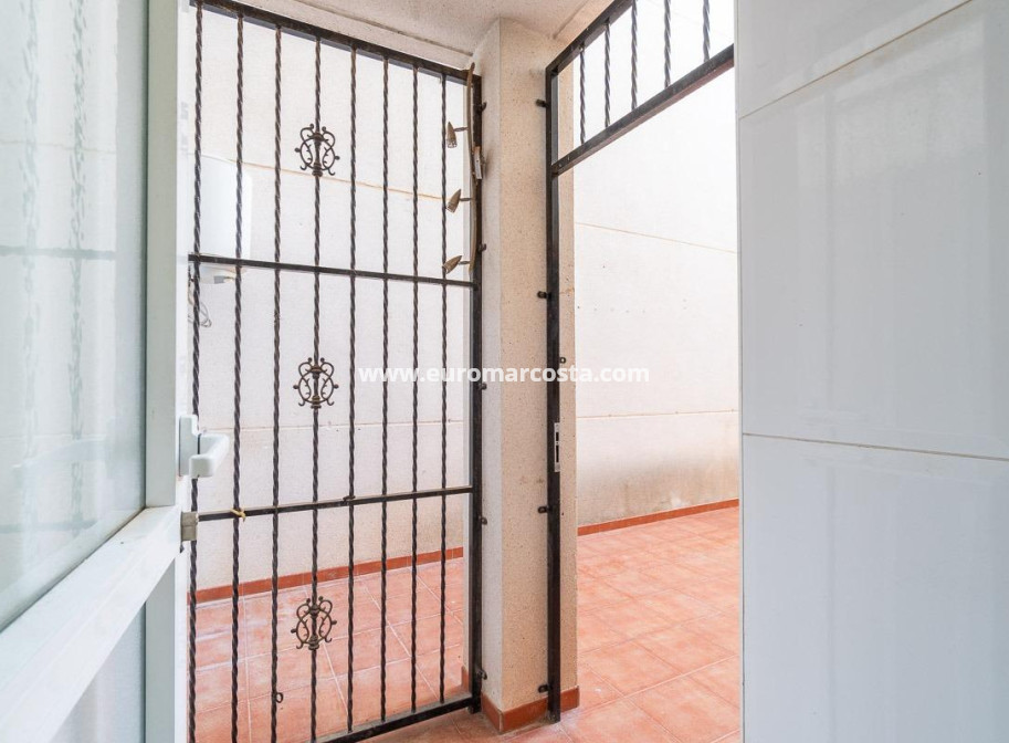 Venta - Apartamento / piso - Orihuela Costa - Lomas de Cabo Roig-Los Dolses