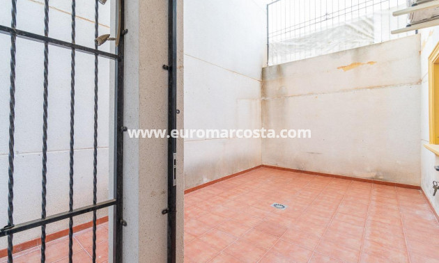 Venta - Apartamento / piso - Orihuela Costa - Lomas de Cabo Roig-Los Dolses