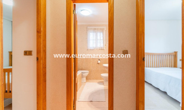 Venta - Apartamento / piso - Orihuela Costa - Lomas de Cabo Roig-Los Dolses