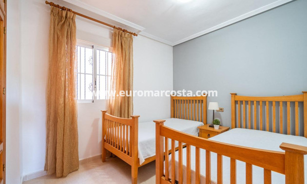 Venta - Apartamento / piso - Orihuela Costa - Lomas de Cabo Roig-Los Dolses